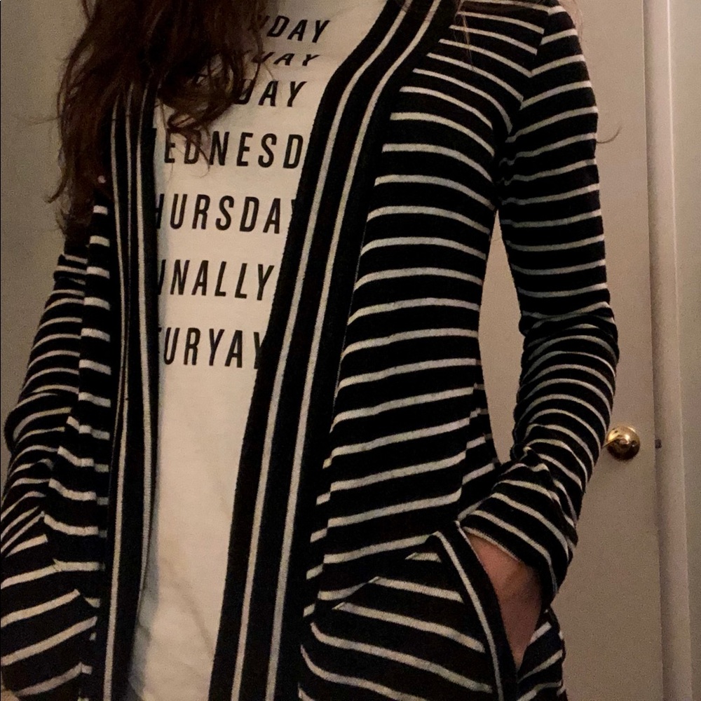 Cardigan - Picture 3 of 4